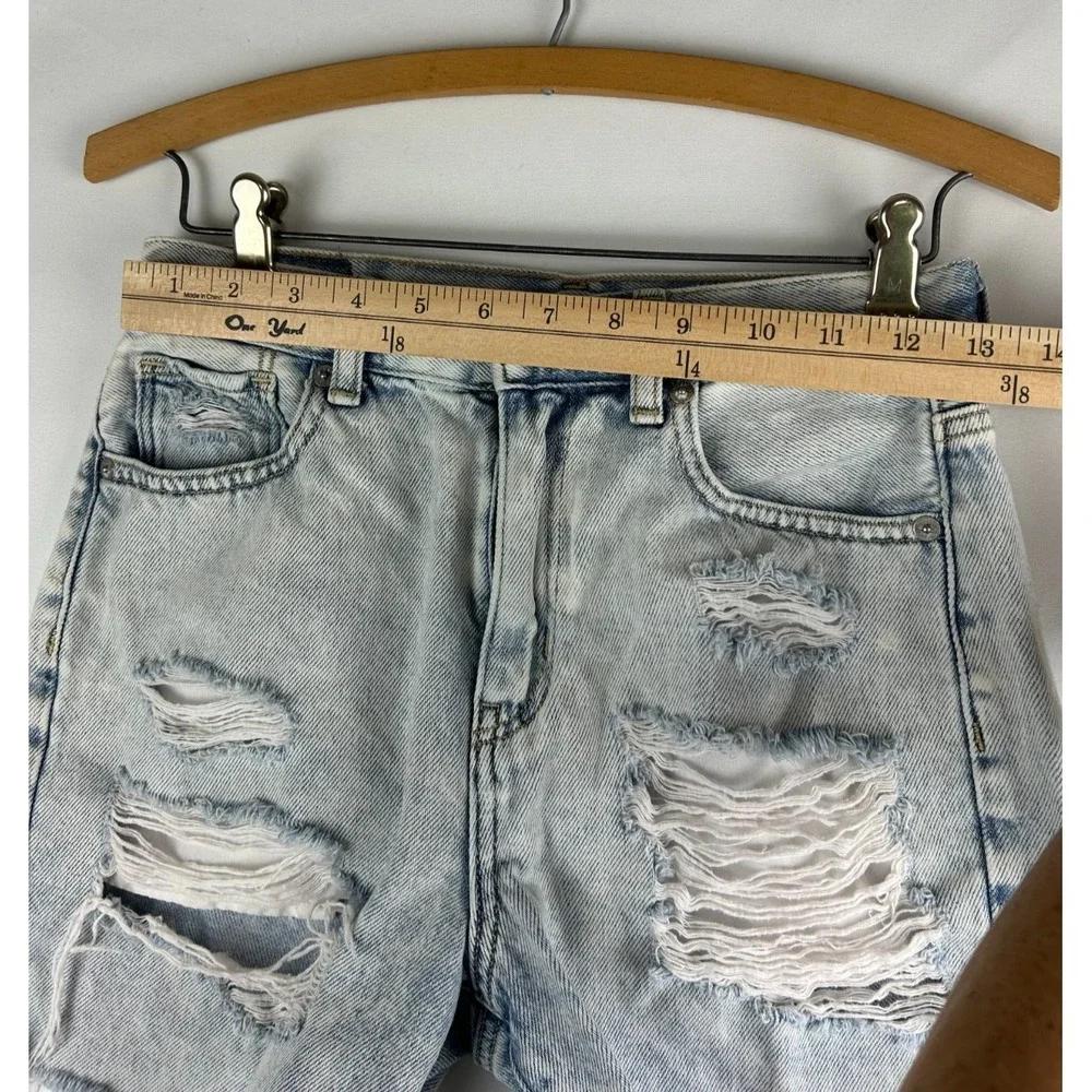 AE Mom Short Light Wash Women's High Rise Distressed Jean Shorts Raw Hem 00